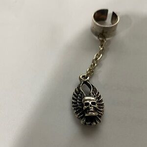 Edgy Skull Wing Chain Ear Cuff